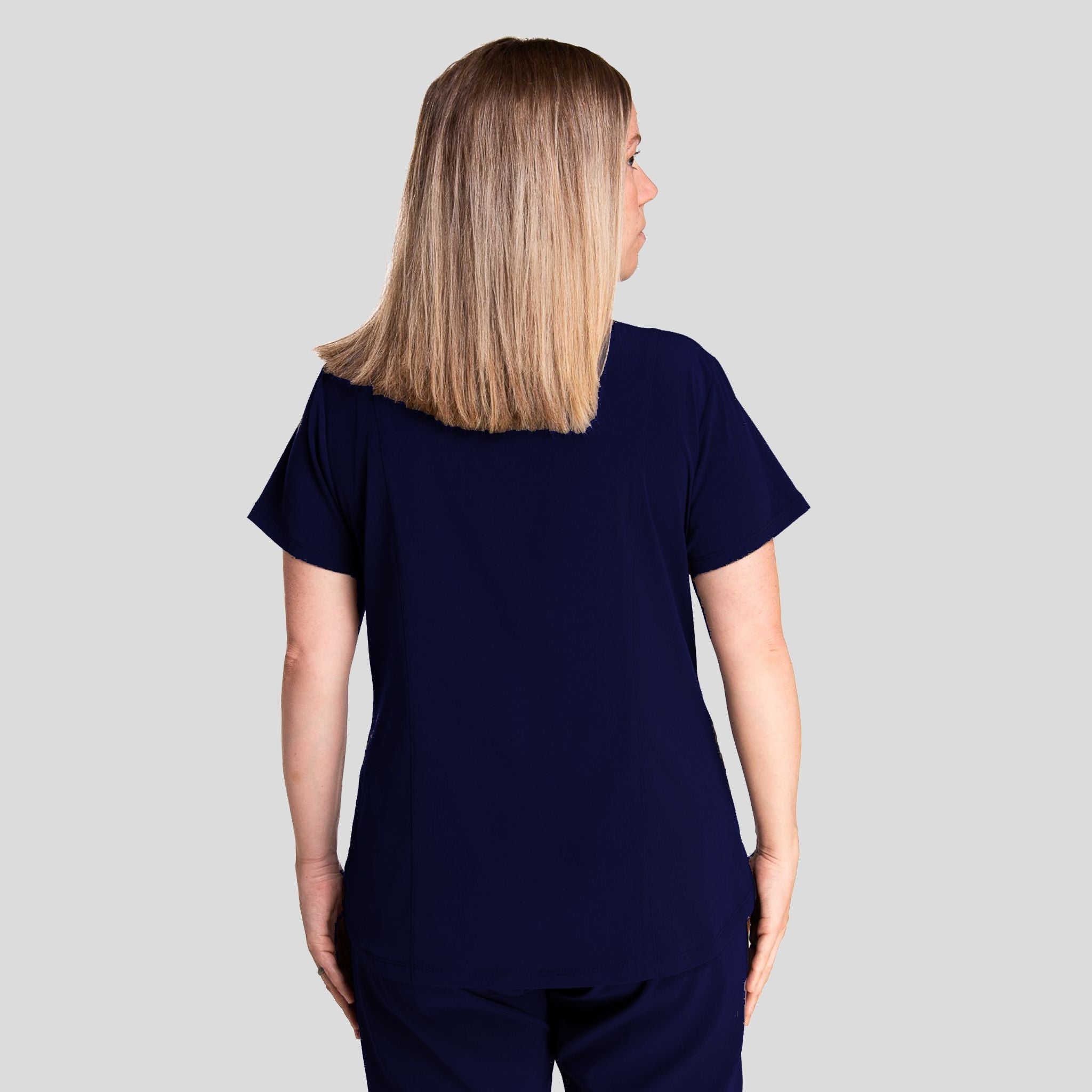 IRG_Elevate_181003_navy_back