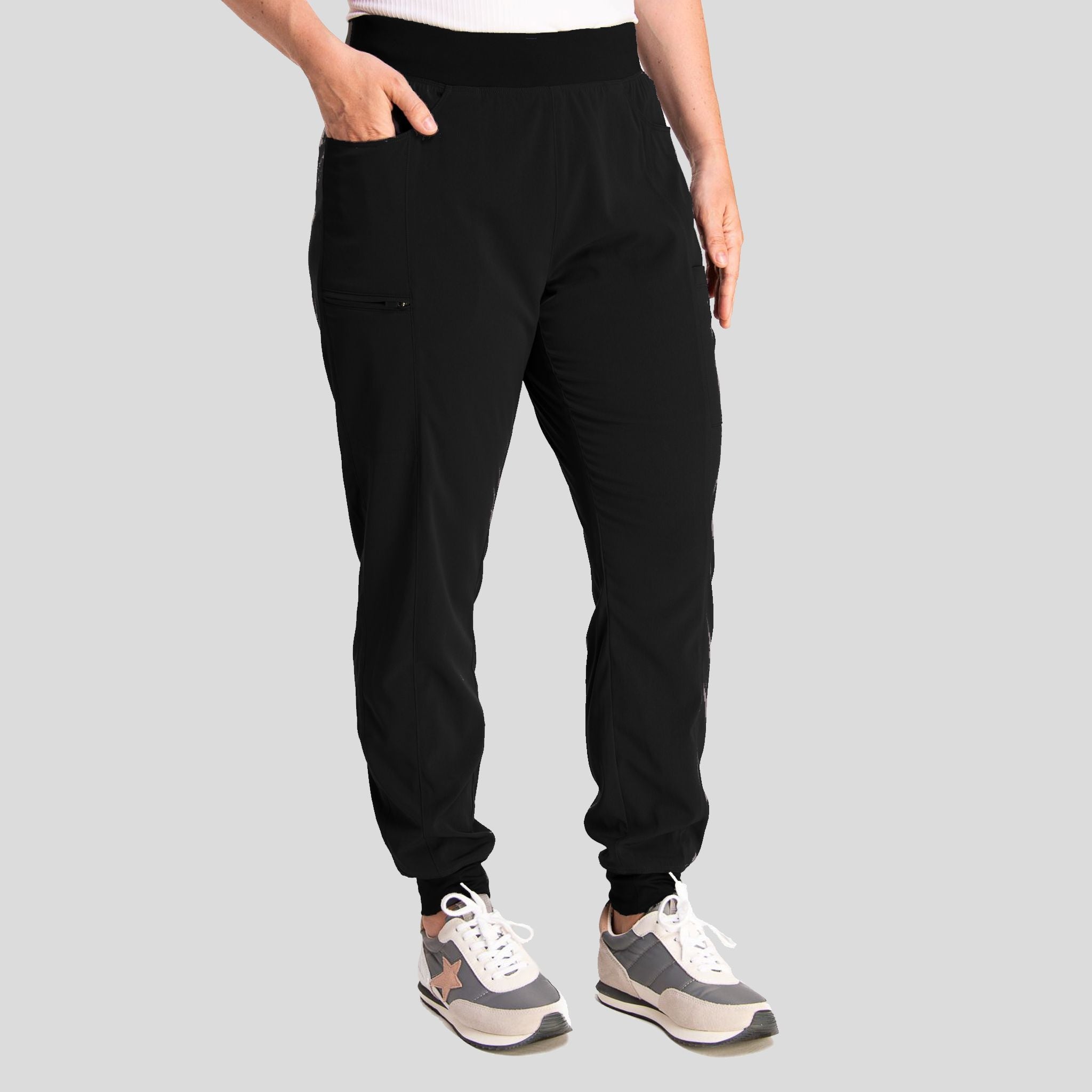 IRG_Elevate_181203_black_right